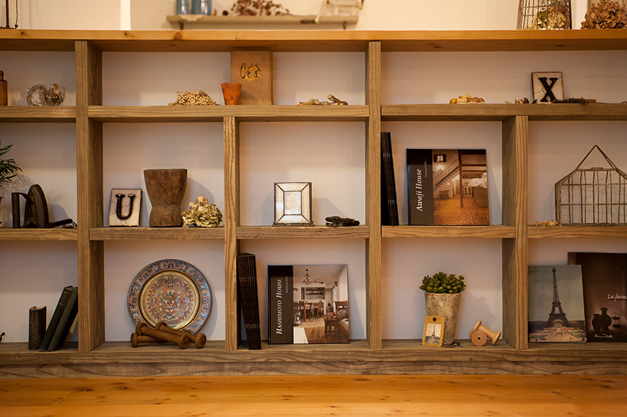 アンティークな住宅にぴったりなコーディネート例6選！