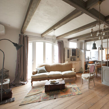 自然素材アンティークデザインの家