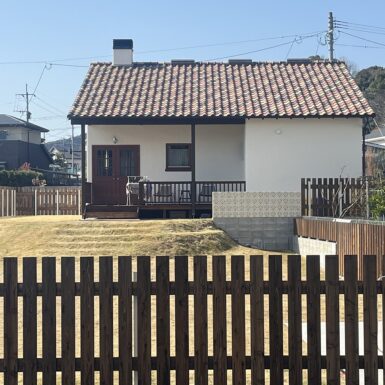 高低差のある敷地を活かしたドッグランのある朝倉の家